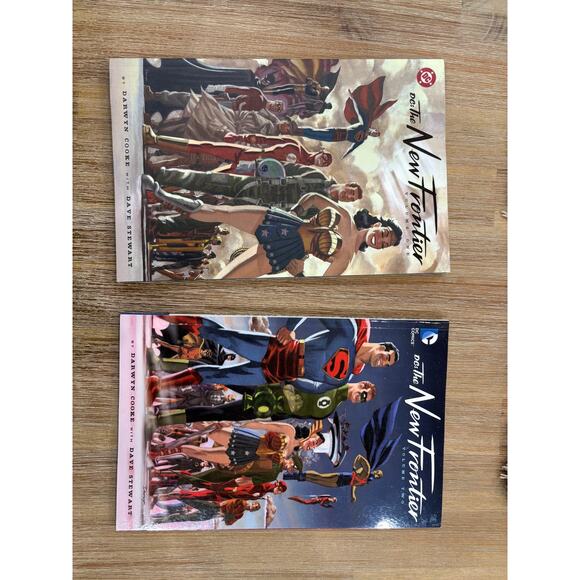 DC The New Frontier Vol 1 & 2 - Picture 1 of 3